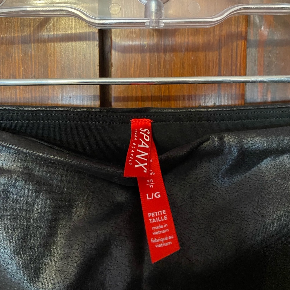 Spanx black Large petite quilted moto leggings